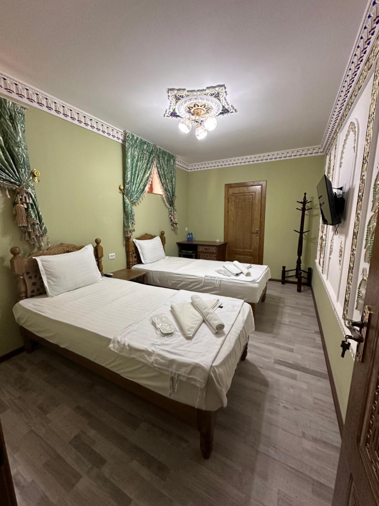 Hotel Zarhal Бухара Екстериор снимка